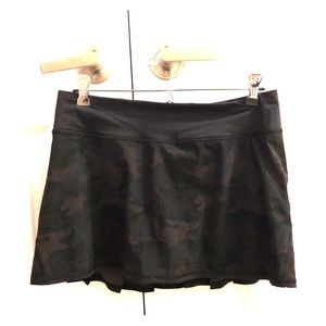 Lululemon black camo running or tennis skirt.